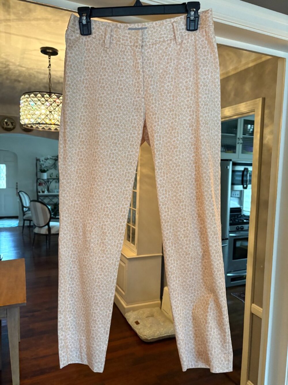 NWT Women's Pure Collection Animal Print Cropped Pants/Trousers. Size 4